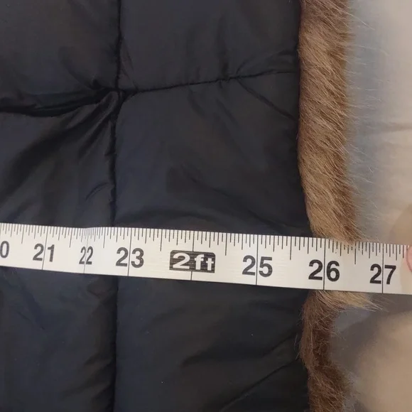 Dennis by Dennis Basso black quilted puffer jacket with faux fur trim EUC - Picture 13 of 16